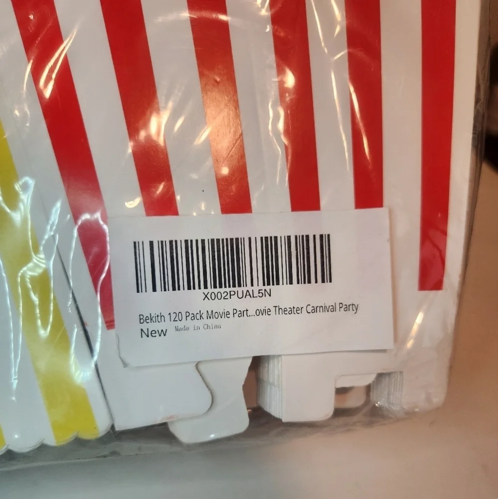 Brand New 120 count Foldable Popcorn Buckets